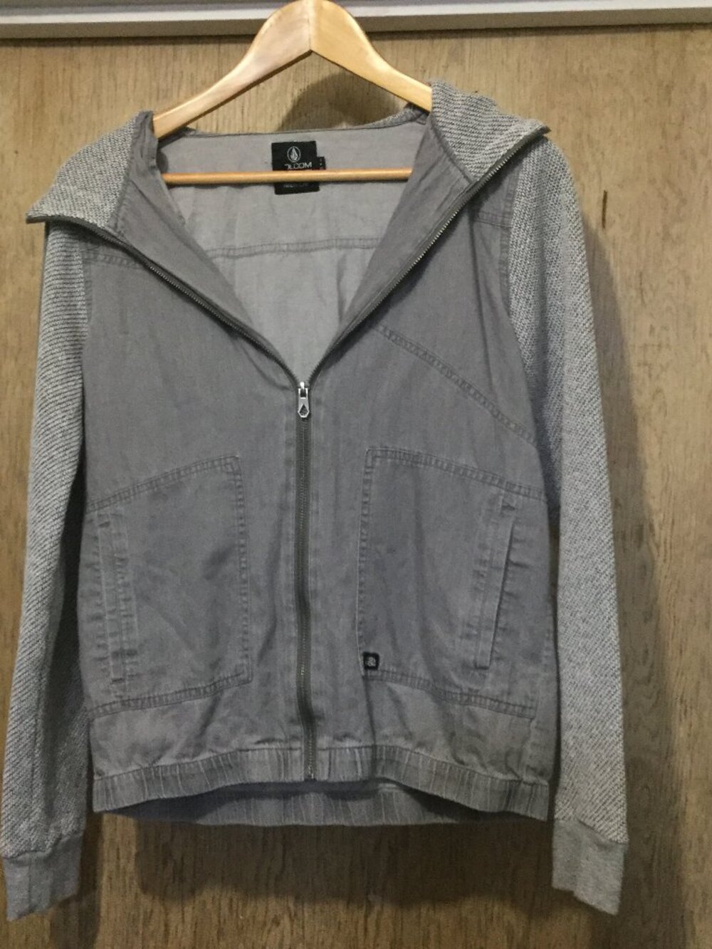Volcom lightweight jacket size small gray measures 19 P2P 23 long hooded cotton